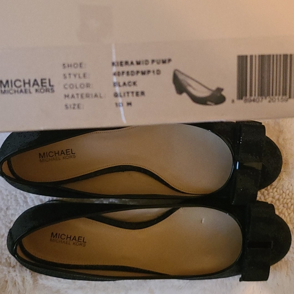 Michael Kors Kiera MidPump - Picture 6 of 7